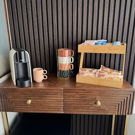 Chilometro Mille E ゲストハウス 3*