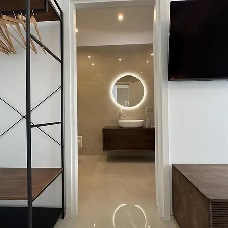 Chilometro Mille E Konukevi Otranto